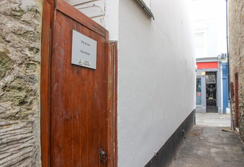 Sandcastles 15a Fore Street