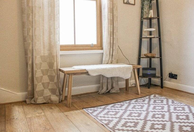 Sandcastles 15a Fore Street