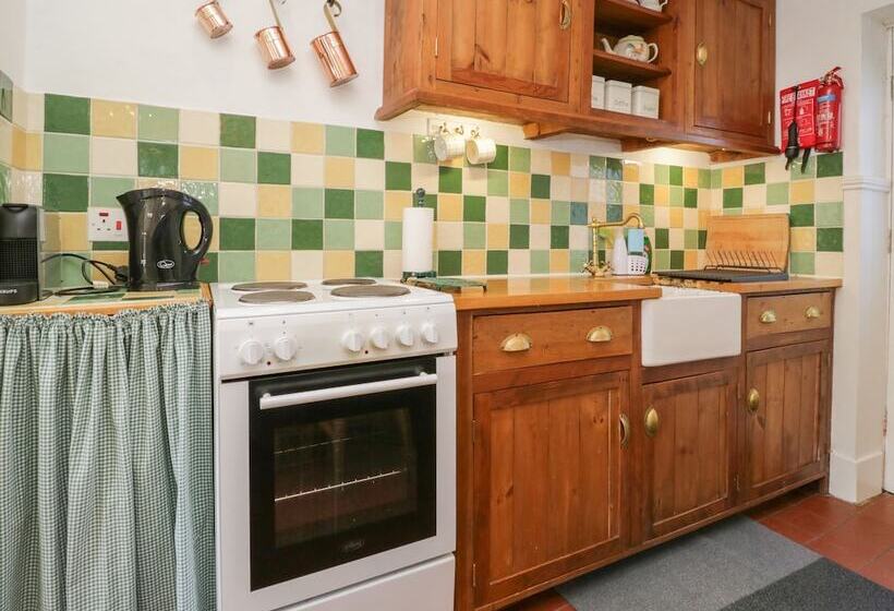 Shamrock Cottage