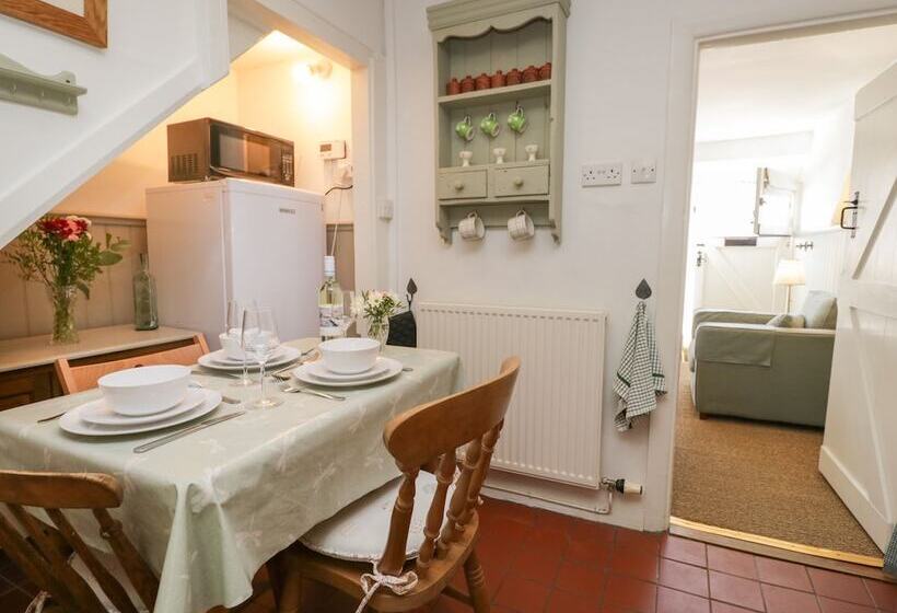 Shamrock Cottage