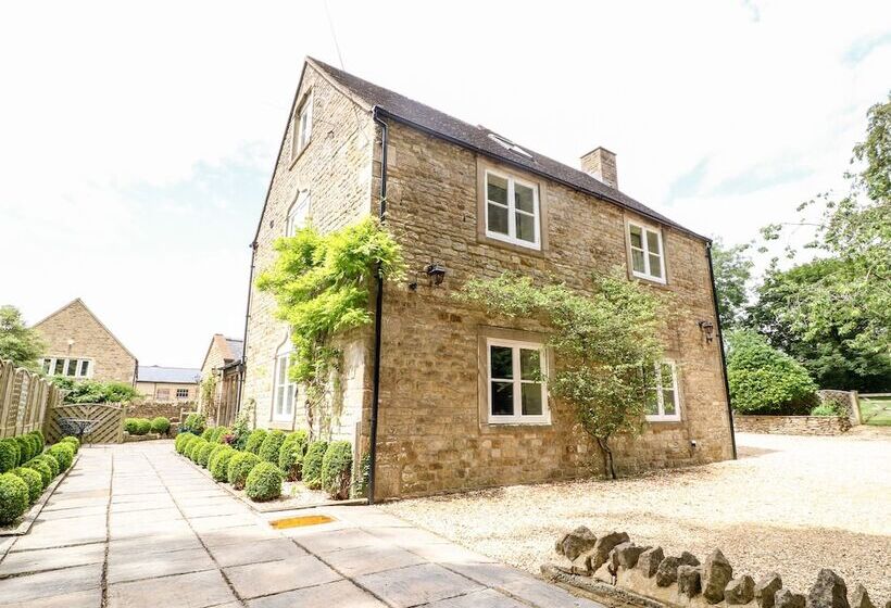 South Hill Farmhouse