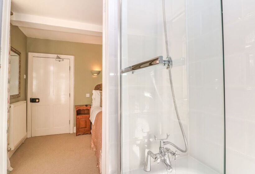 South Hill Farmhouse