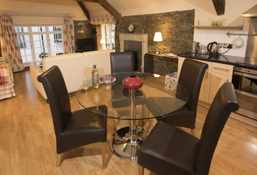 The Coach House   Beaumaris