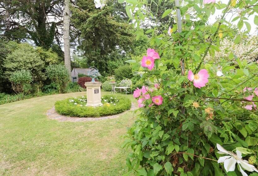 The Coach House At Pendower House