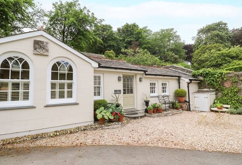 The Coach House At Pendower House