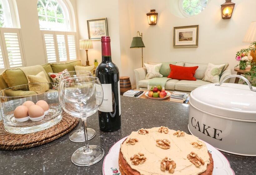 The Coach House At Pendower House