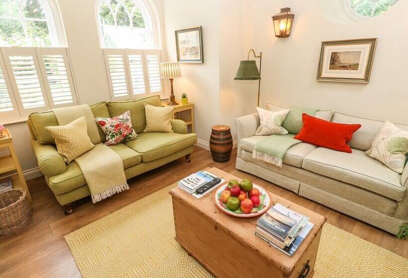 The Coach House At Pendower House