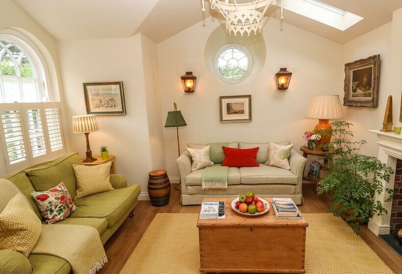 The Coach House At Pendower House