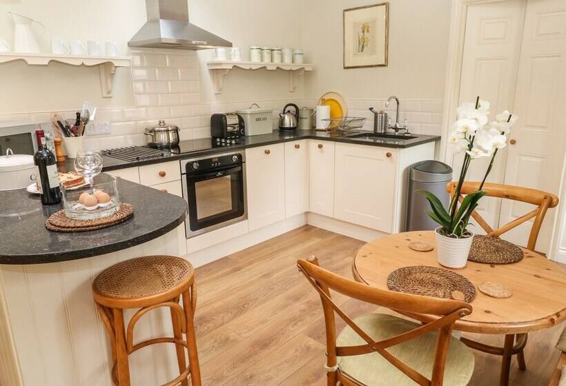 The Coach House At Pendower House