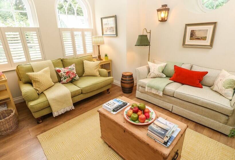 The Coach House At Pendower House