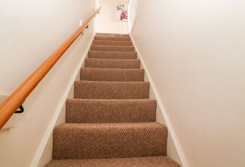 The Cottage At Broadway