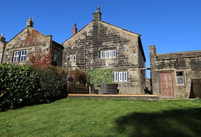 The Cottage, Beeston Hall