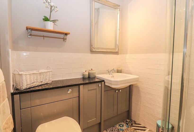 The Cottage @ The Coach House