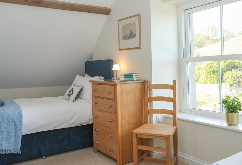 The Old Lifeboat House