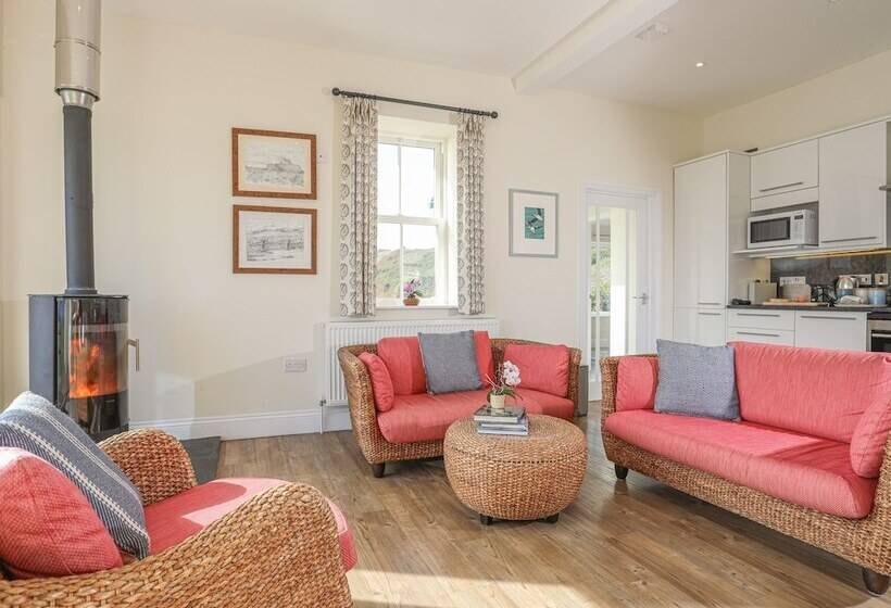 The Old Lifeboat House