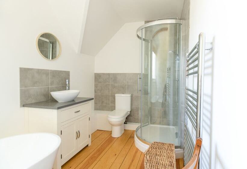 The Old School House