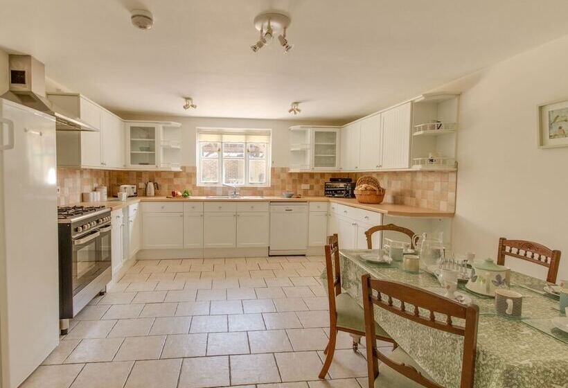 The Old School House