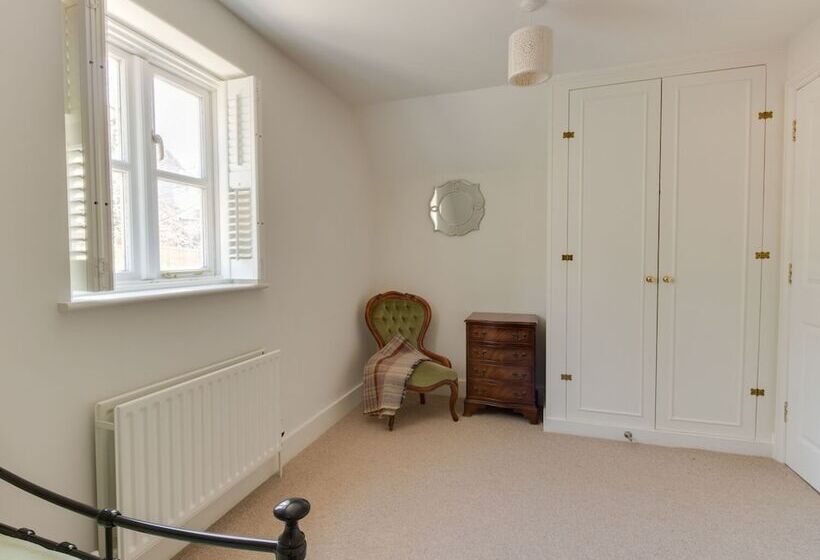 The Old School House