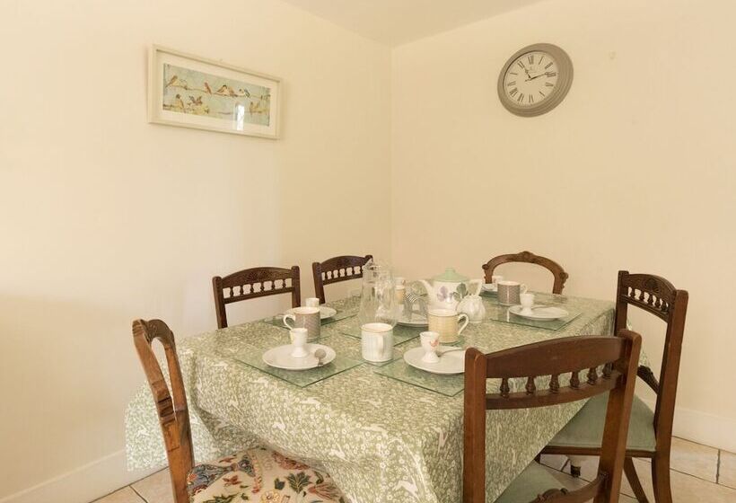 The Old School House