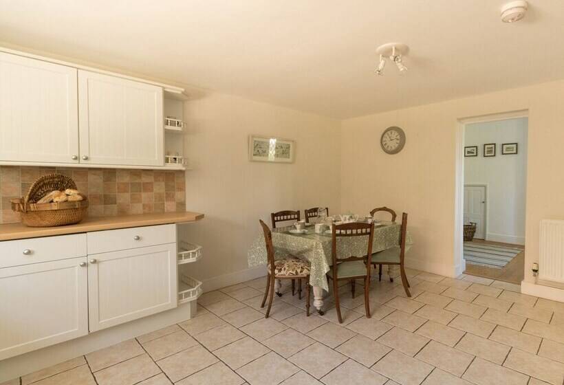 The Old School House