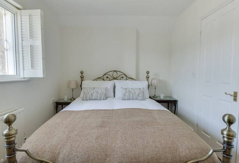 The Old School House