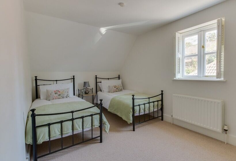 The Old School House