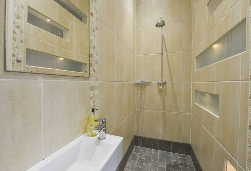 The Old Signal House