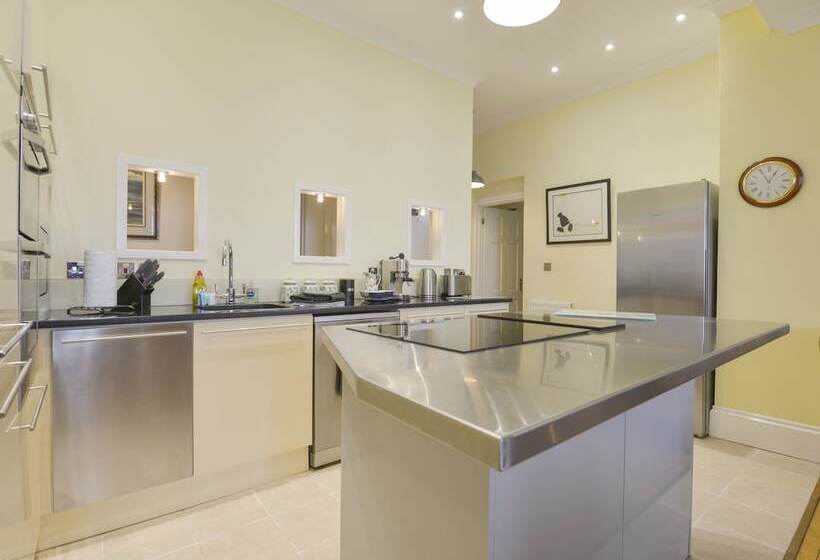 The Old Signal House