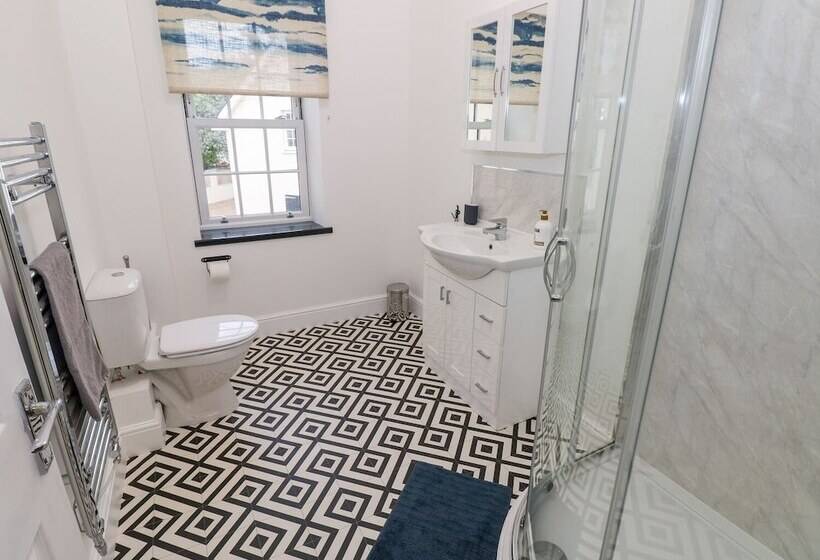 The Shell At The Hideaway