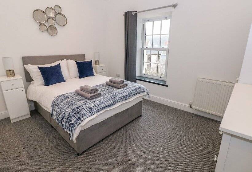 The Shell At The Hideaway