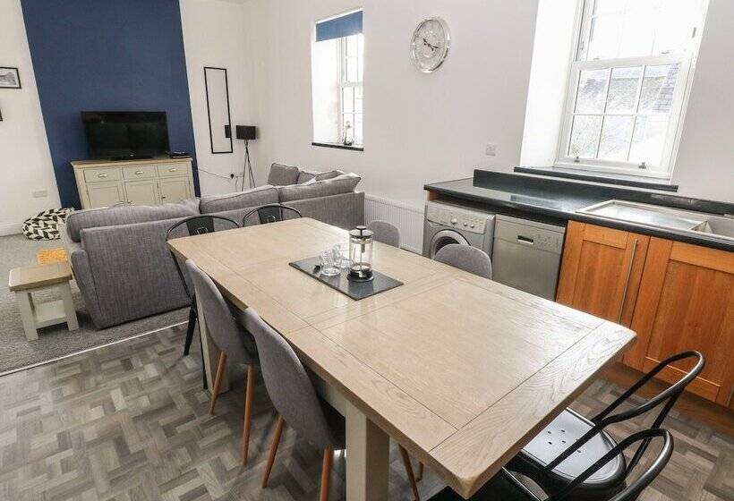 The Shell At The Hideaway