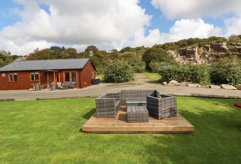 Tressa, Tor Down Quarry