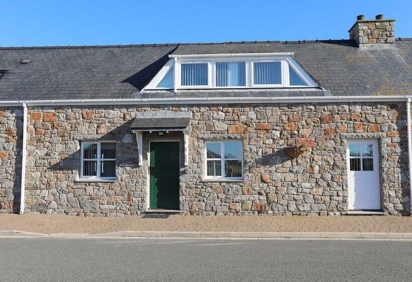 Tyn Towyn   Ty Gwyrdd