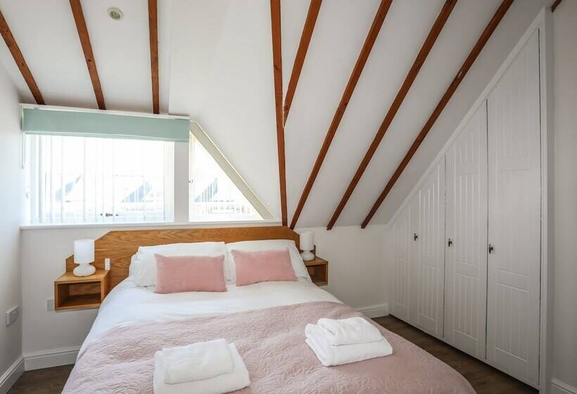 Tyn Towyn   Ty Gwyrdd