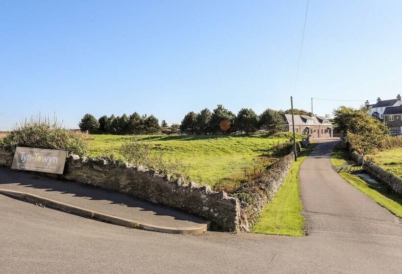 Tyn Towyn   Ty Melyn