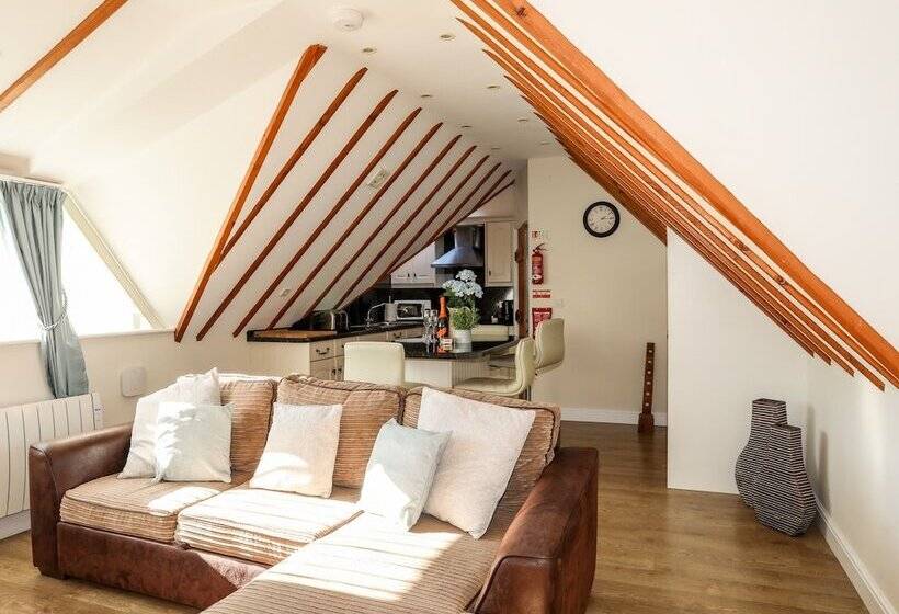 Tyn Towyn   Ty Melyn