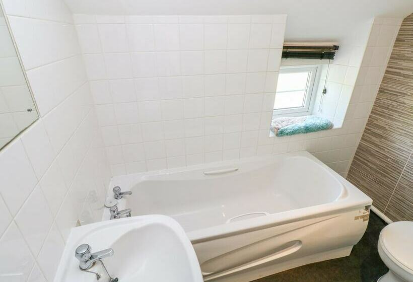 Vineyard Vale Cottage