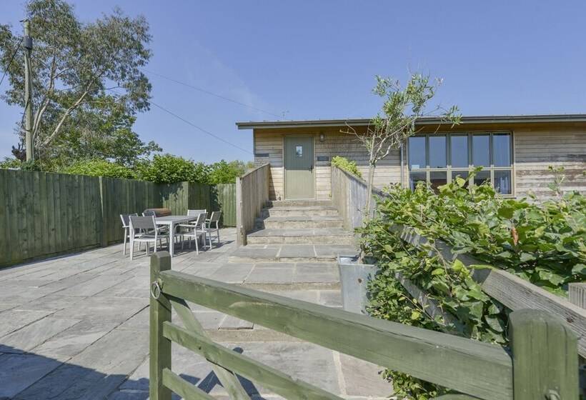 Walnut Cottage