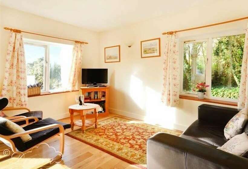 Whispering Pines Cottage