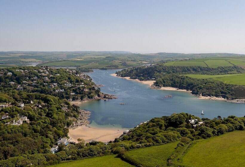 14a Courtenay Street