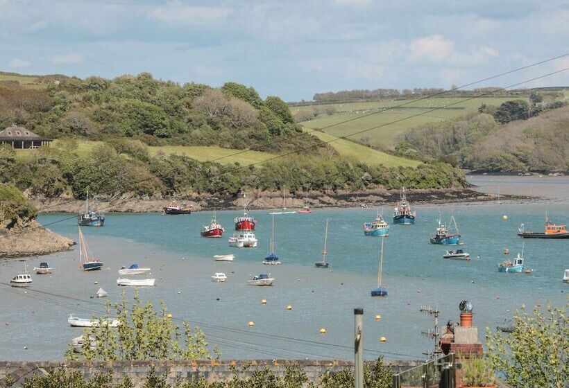 14a Courtenay Street