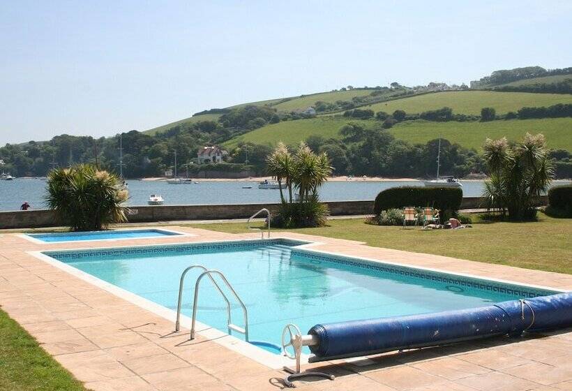 3 The Salcombe