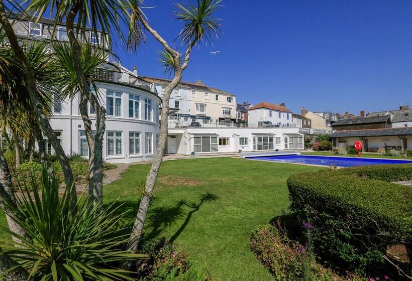 3 The Salcombe