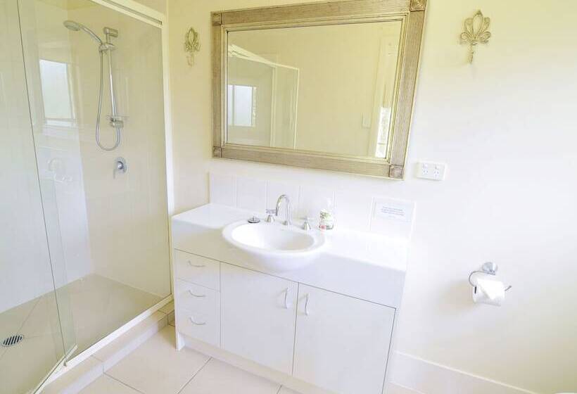 Apple Tree Cottage & Studio