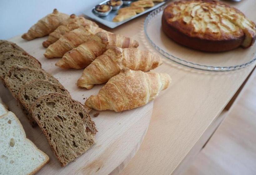 Bed and Breakfast Alojamento Santa Clara