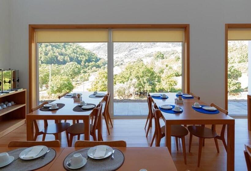 Bed and Breakfast Alojamento Santa Clara