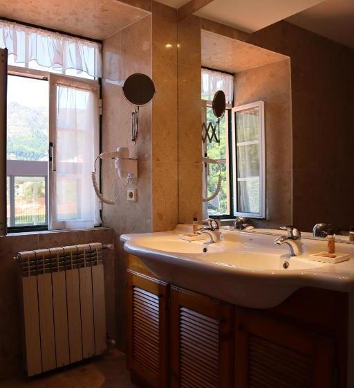 Bed and Breakfast Alojamento Santa Clara