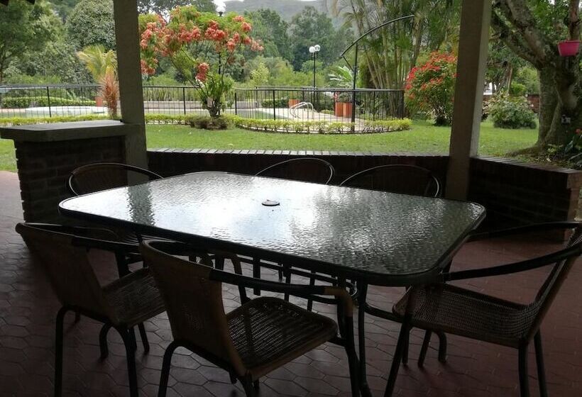 צימר Campestre Nukak Travellers Club