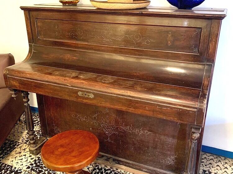 تختخواب و صبحانه La Casa De Mamama