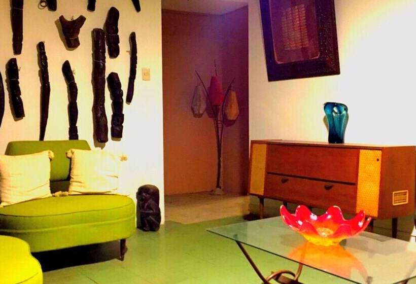 تختخواب و صبحانه La Casa De Mamama